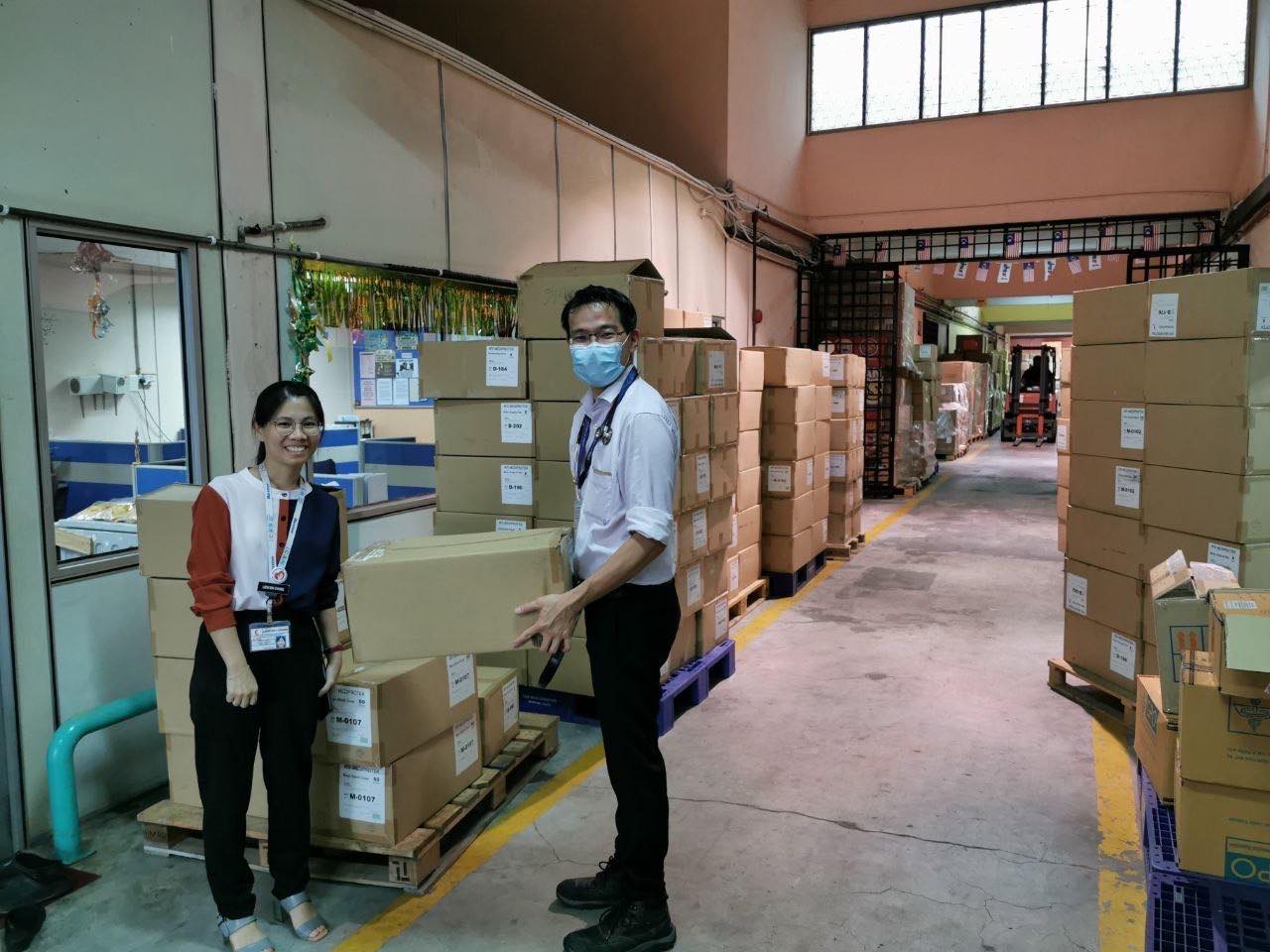 200 boxes of sterile surgical drape